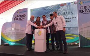Menkes RI Budi Gunadi Sadikin Letakkan Batu Pertama Pembangunan Gedung RSUD Butur Tipe C 2 Menkes RI Budi Gunadi Sadikin Letakkan Batu Pertama Pembangunan Gedung RSUD Butur Tipe C