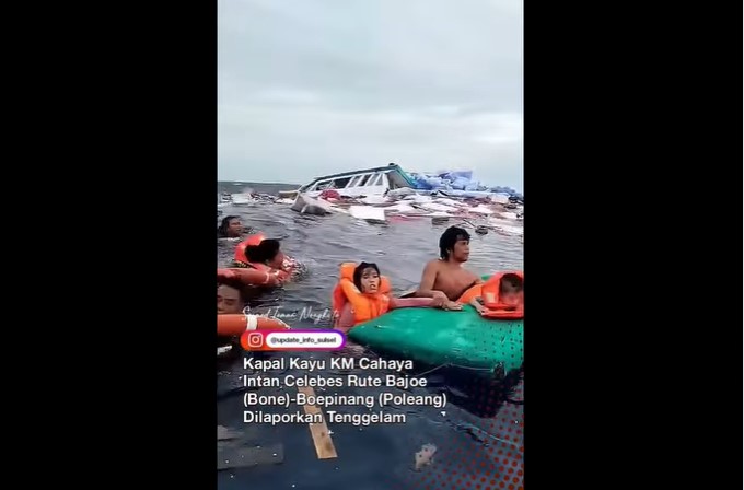 Kapal Kayu KM Intan Celebes Tenggelam di Poleang, Penumpang Selamat dari Gelombang Tinggi