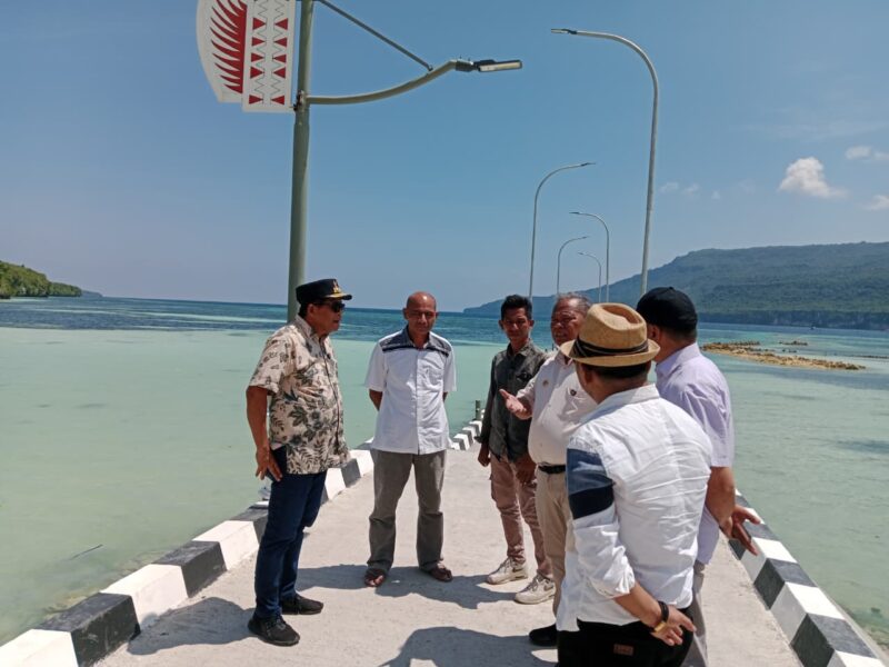 Bersama Bupati Busel H Muh Adios, Wagub Sultra Hugua Genjot KNMP Buton Selatan, Perkuat Ekonomi Pesisir Melaui Sektor Perikanan dan Pariwisata 2 Bersama Bupati Busel H Muh Adios, Wagub Sultra Hugua Genjot KNMP Buton Selatan, Perkuat Ekonomi Pesisir Melaui Sektor Perikanan dan Pariwisata