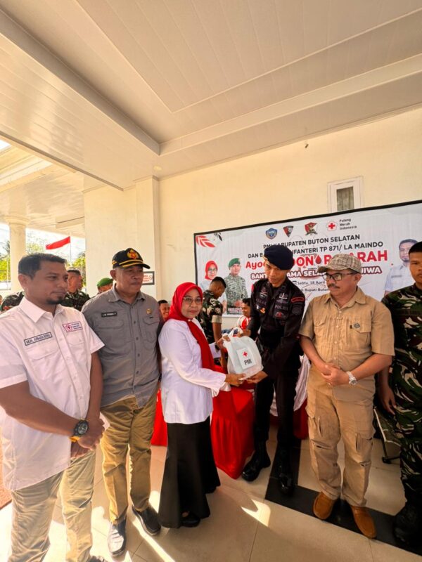 Dinakodai Hj Norma Adios, PMI Buton Selatan Libatkan TNI, Polri, dan Warga Gelar Donor Darah Massal, 83 Kantong Darah Berhasil Dikumpulkan