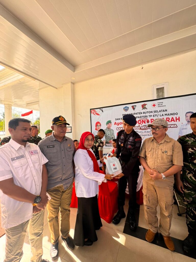 Dinakodai Hj Norma Adios, PMI Buton Selatan Libatkan TNI, Polri, dan Warga Gelar Donor Darah Massal, 83 Kantong Darah Berhasil Dikumpulkan