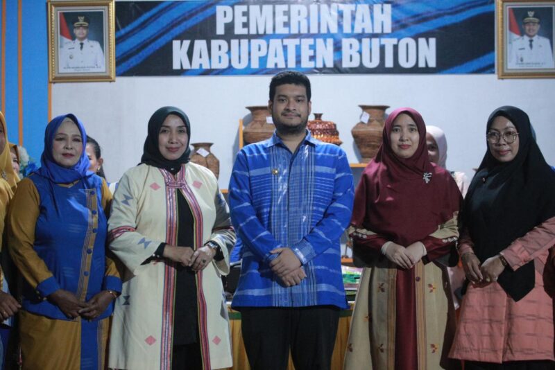 Bupati Buton Alvin Akawijaya Dukung UMKM di HUT ke-62 Sultra
