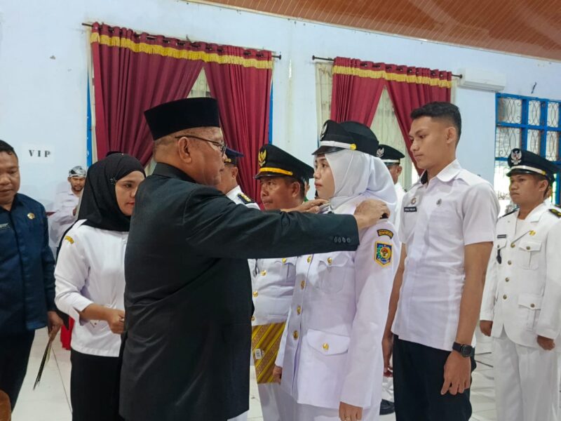 Bupati Buton Selatan H Muh Adios Tekankan Disiplin dan Integritas saat Lantik 15 Pj Kepala Desa dan Puluhan ASN Mulai Dari Pimpinan Tinggi Pratama, Hingga Pejabat Struktural, Berikut Nama-namanya 2 Bupati Buton Selatan H Muh Adios Tekankan Disiplin dan Integritas saat Lantik 15 Pj Kepala Desa dan Puluhan ASN Mulai Dari Pimpinan Tinggi Pratama, Hingga Pejabat Struktural, Berikut Nama-namanya