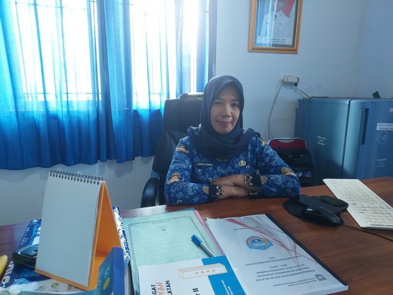 Disdukcapil Buton Selatan Turun ke Pulau Siompu dan Siompu Barat Gunakan Genset Listrik Demi Capai Target Nasional 99 Persen Rekaman E-KTP, Tak Disangka Warga Antusias Hingga Malam