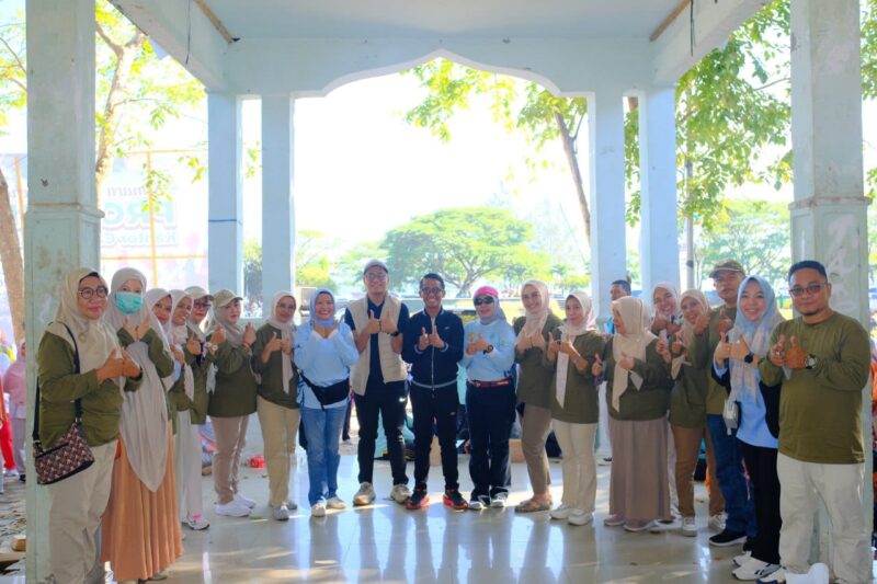 "HUT ke-58 BPJS Kesehatan, Ratusan Peserta Ramaikan Semarak Gerak Sehat Prolanis di Kotamara Baubau,"