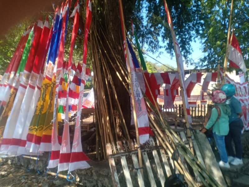 Pedagang Atribut HUT RI di Baubau Hadapi Penjualan Lesu Jelang 17 Agustus