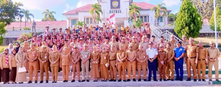 Wawali Baubau Wa Ode Hamsinah Lepas Pramuka ke Cibubur Mengikuti Jamnas XII, Titip Pesan Jaga Nama Daerah