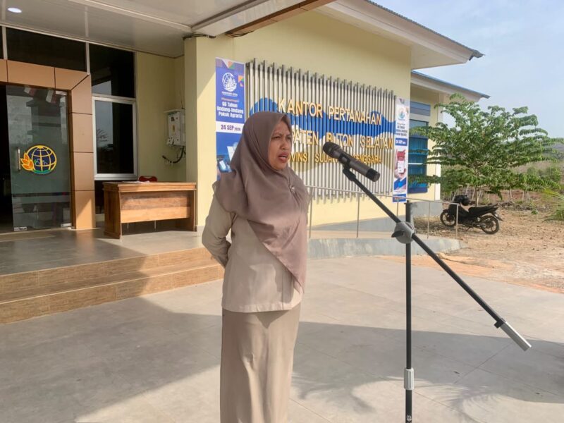Kepala Subbagian Tata Usaha Rina Adriana Pimpin Apel Kantor Pertanahan Busel Dorong Pelayanan Prima dan Ingatkan Disiplin Pegawai