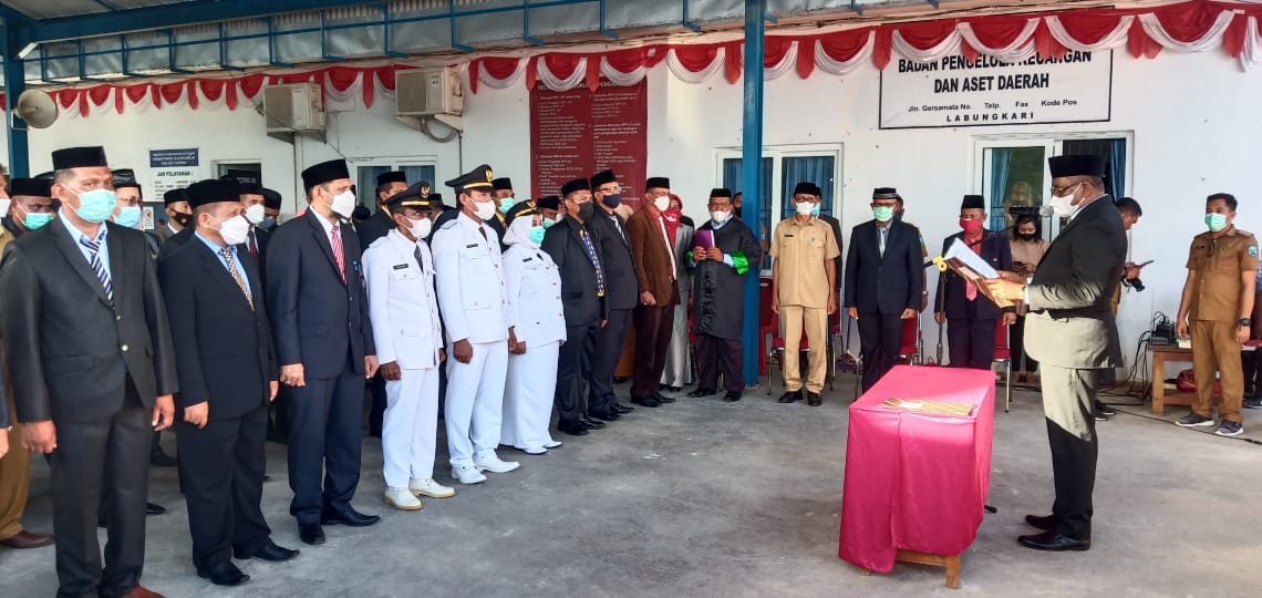 F01.4 Bupati Buteng H Samahuddin melakukan rotasi pejabat