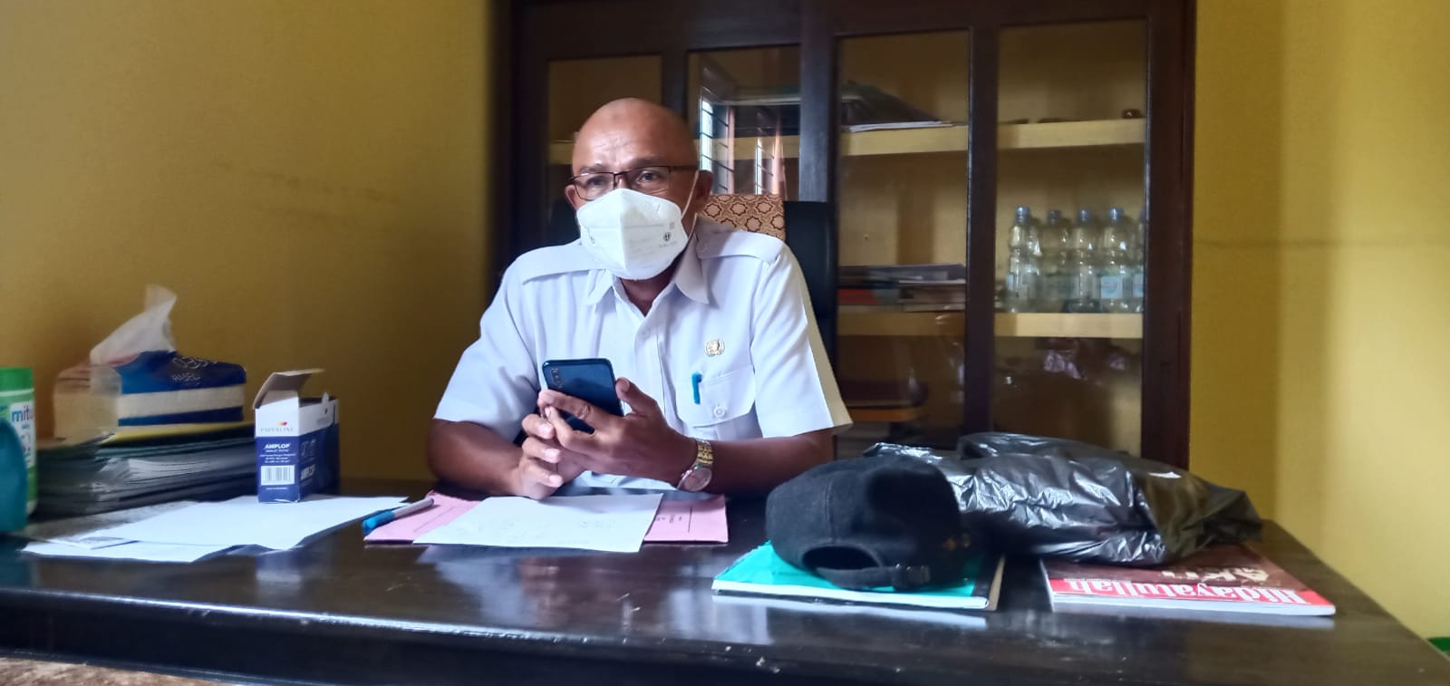 Kepala Dinas Perindustrian dan Perdagangan Buteng Usman Mbolosi