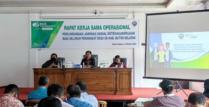 Perangkat Desa se-Busel Bakal Jadi Peserta BPJamsostek 2 Rapat kerja sama operasional perlindungan jaminan sosial ketenagakerjaan bagi seluruh perangkat desa se Kab Busel