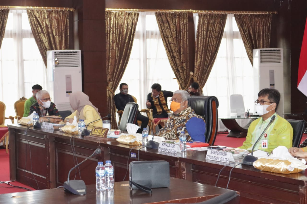 F01.6 Ali Mazi Mengikuti Rakornas TPKAD 1