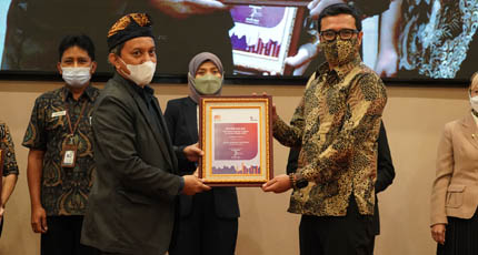 F05.3 Menkes Budi Jadi Pemimpin Terpopuler di Media Sosial