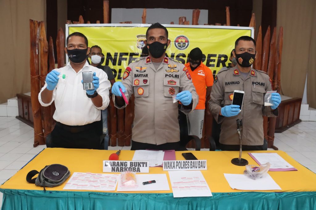 Lagi, Dua Pengedar Narkoba Berprofesi Tukang Batu di Amankan Polres Baubau 2 274541535 5509535039061810 7909300455685631080 n