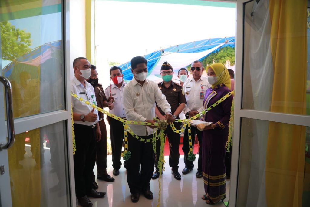 Bupati Buton La Bakry Resmikan Gedung Baru Puskesmas Lasel 2 F02.1 1 1