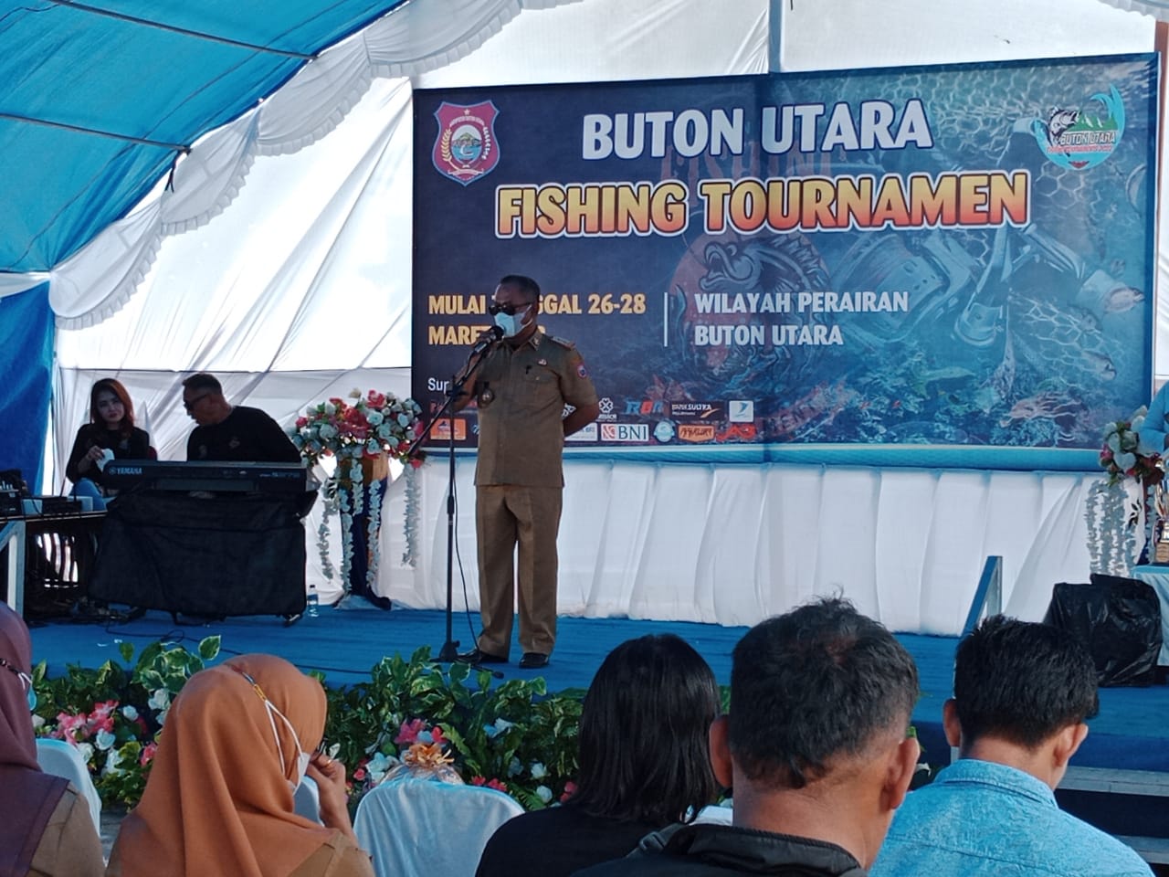 Sekda Buton Utara Muh. Hardy Muslim pada saat memberikan sambutan di acara penutupan Buton Utara Fishing Tournamen