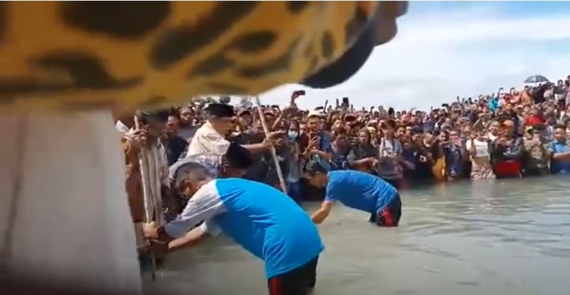 Berselisih Karena Ilmu Hitam, Dua Warga Bombana Pilih Jalani Hukum Adat Kaleo-Leo di Mawasangka-Buteng 2 44