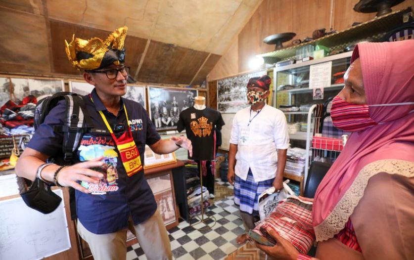Menparekraf Sandiaga Uno Bertemu Disabilitas Penggerak Ekonomi di Baubau dan Mengapresiasi Wawan Erwiansyah 2 F08.1.1