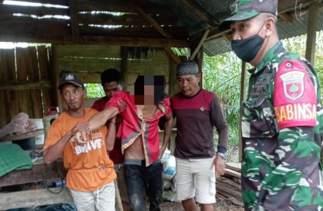 Pria Watubangga di Kolaka Tega Aniaya Istri dan Balitanya Pakai Parang di Rumah Orang Tua Pelaku 2 71