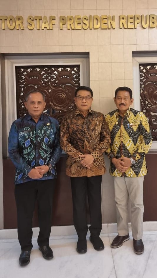 Kepala Staf Kepresidenan RI Terima Kunjungan Bupati Butur 2 F01.4 3