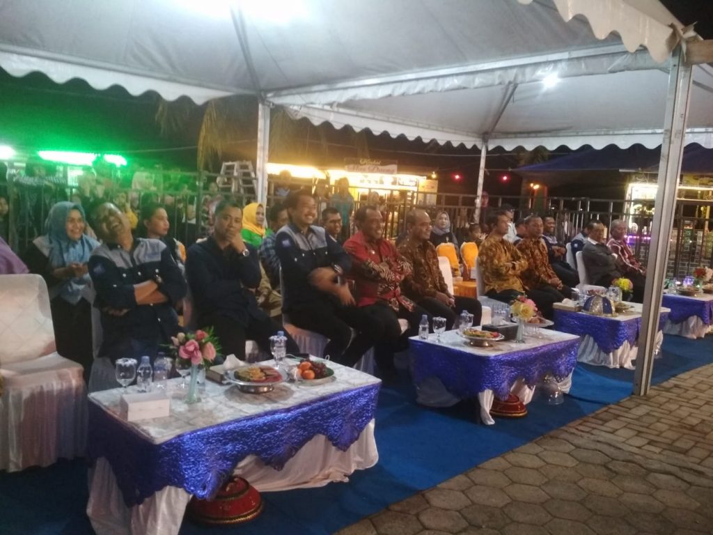 BRI Cabang Baubau Bagi-Bagi Hadiah Kepada Nasabahnya di Pantai Kamali 2 F01.5 1