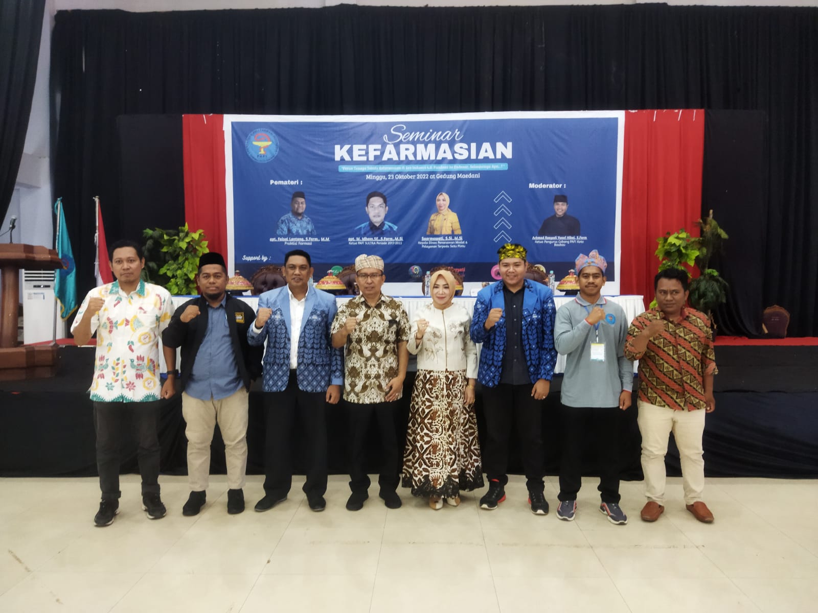Ratusan TTK dan Mahasiswa Ikut Seminar Kefarmasian di Baubau 1 F01.1