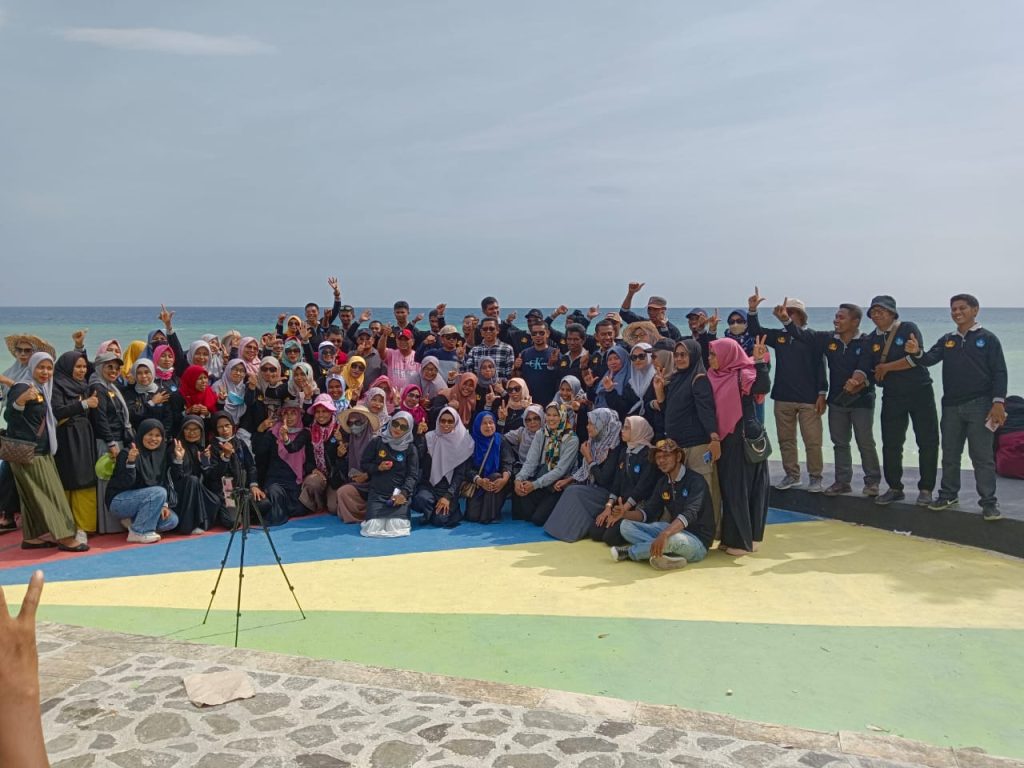 Guru ASN P3K se Buteng Silaturahmi di Pantai Mutiara di Hadiri Kadis Pendidikan Buteng Abdullah 2 WhatsApp Image 2023 01 17 at 17.21.56