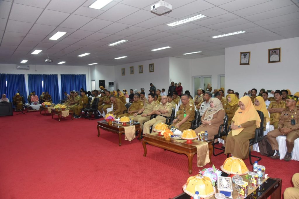 Perkawinan Anak di Buton Tergolong Rendah 2 F04.3 3
