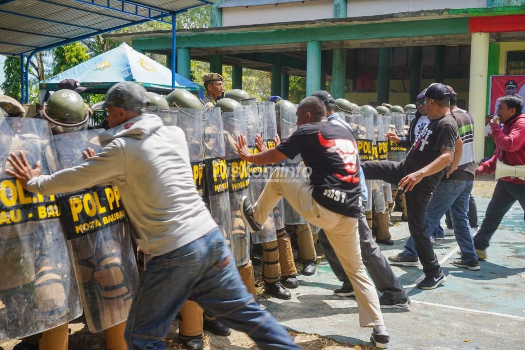 Satpol PP Baubau Laksanakan Simulasi Penanganan Unjukrasa 2 F08.1
