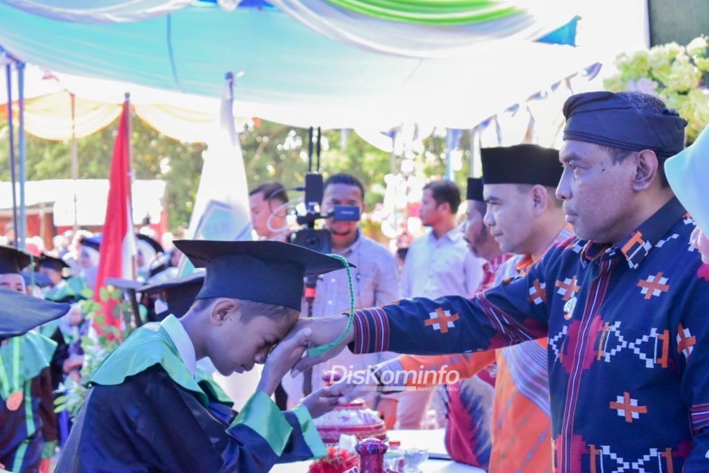 Pemkot Baubau Wisudakan 2061 Santri 2 F01.2B