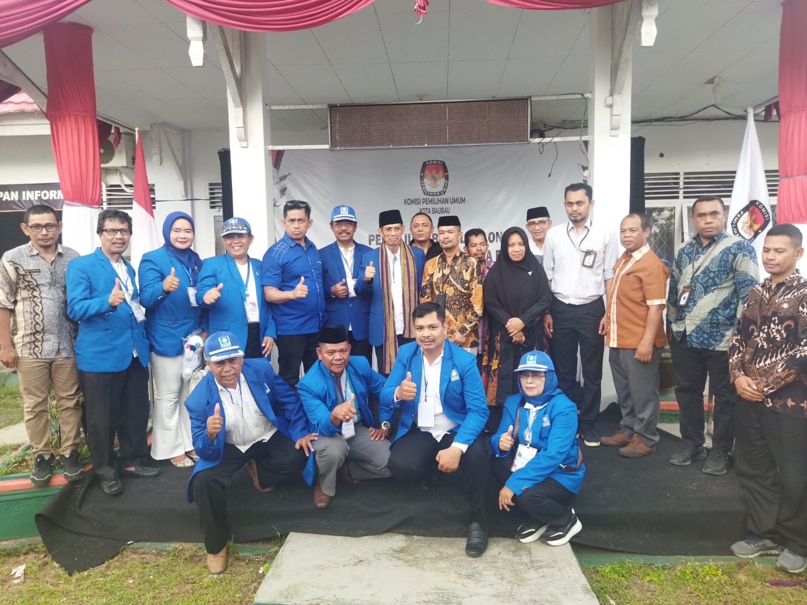 F01.3A DPD PAN Kota Baubau usai melalukan pendafatran calon Anggota DPRD di KPU