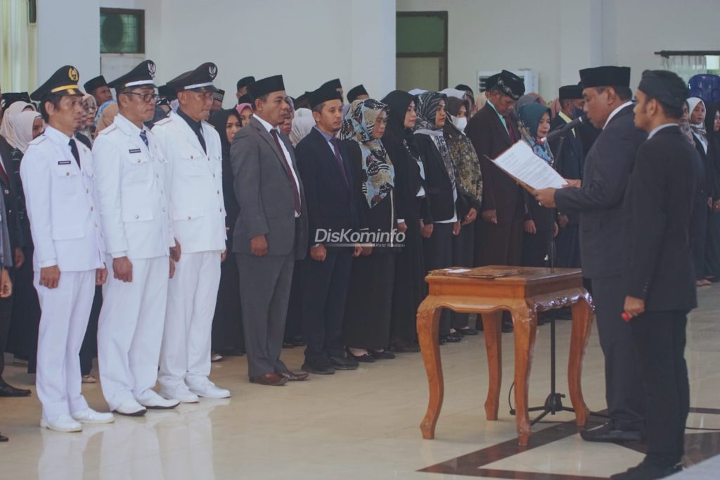 Penyetaraan Jabatan, Walikota Baubau Monianse Lantik 262 Pejabat Fungsional dan 3 Lurah Baru 2 F08.1