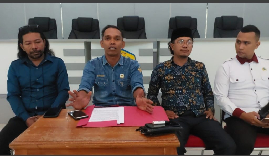 Pengacara Walikota Baubau La Ode Dermawan Cs Sebut Perintah Eksekusi PTUN Tidak Bersifat Memaksa, Roni Muhtar Bukan Sekda Baubau 2 F01.4 1