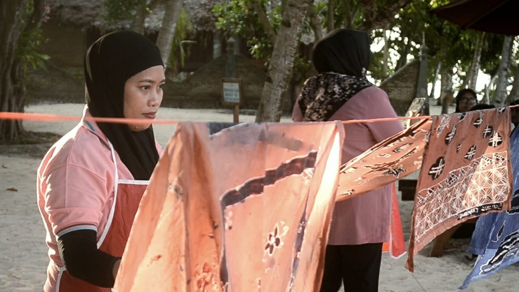Dinas Pariwisata Provinsi Sultra Sukses Gelar Pelatihan Kriya Batik di Wakatobi