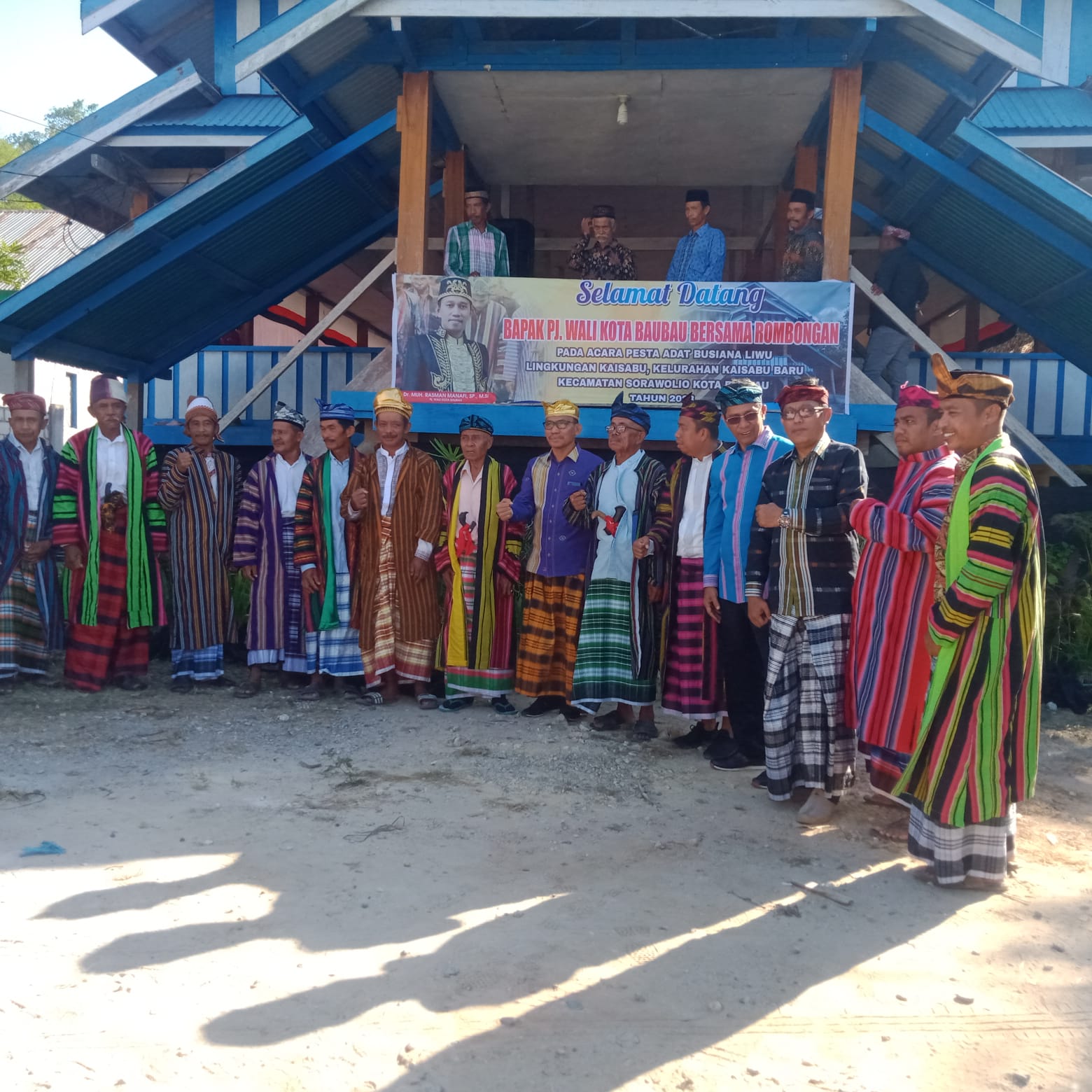 Wakili Pj Walikota Baubau Hadiri Pesta Adat Busiana Liwu di Kaisabu Baru, Plh Sekda La Ode Aswad Ingin Generasi Muda Pertahankan Budaya