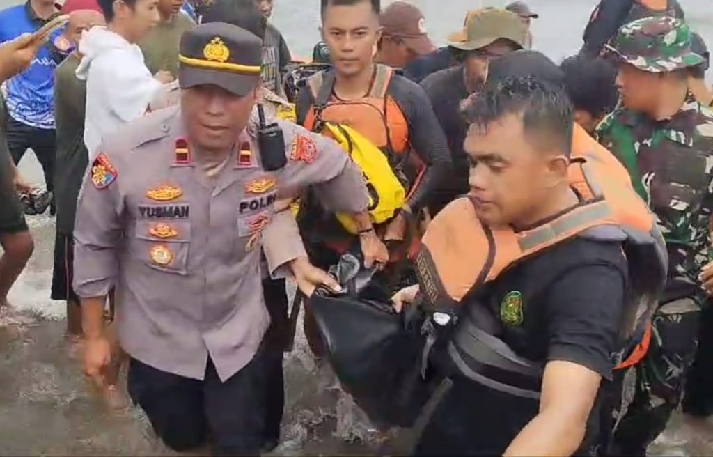 Nelayan Asal Desa Lambai- Kolut Bernama Andri Ditemukan Tewas Tenggelam, Dikabarkan Sempat Hilang 2 Nelayan Asal Desa Lambai- Kolut Bernama Andri Ditemukan Tewas Tenggelam, Dikabarkan Sempat Hilang