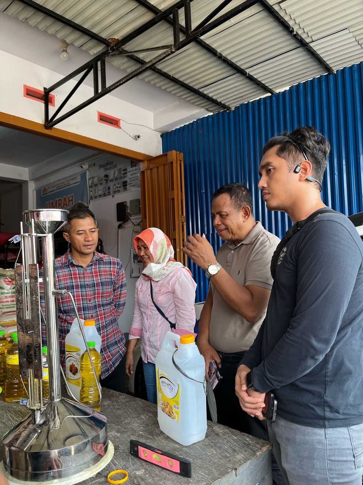 Waspada Jelang Lebaran, Dinas Perdagangan Baubau Temukan 21 Ton MinyaKita Tidak Sesuai Takaran, Pemilik Toko Diminta Hentikan Sementara Peredarannya