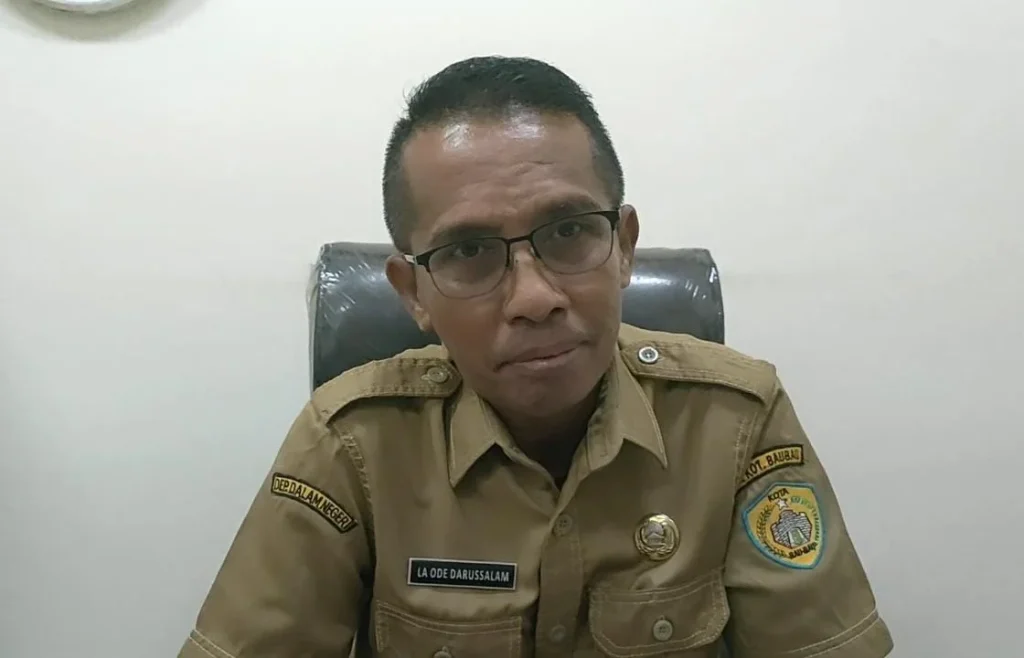 Pj Sekda La Ode Darussalam Sebut Bupati Busel Muh Adios Dijadwalkan Bertemu Kepala BKN RI Usai Idul Fitri Untuk Selesaikan Masalah Penataan Reformasi Birokrasi 2 Pj Sekda La Ode Darussalam Sebut Bupati Busel Muh Adios Dijadwalkan Bertemu Kepala BKN RI Usai Idul Fitri Untuk Selesaikan Masalah Penataan Reformasi Birokrasi