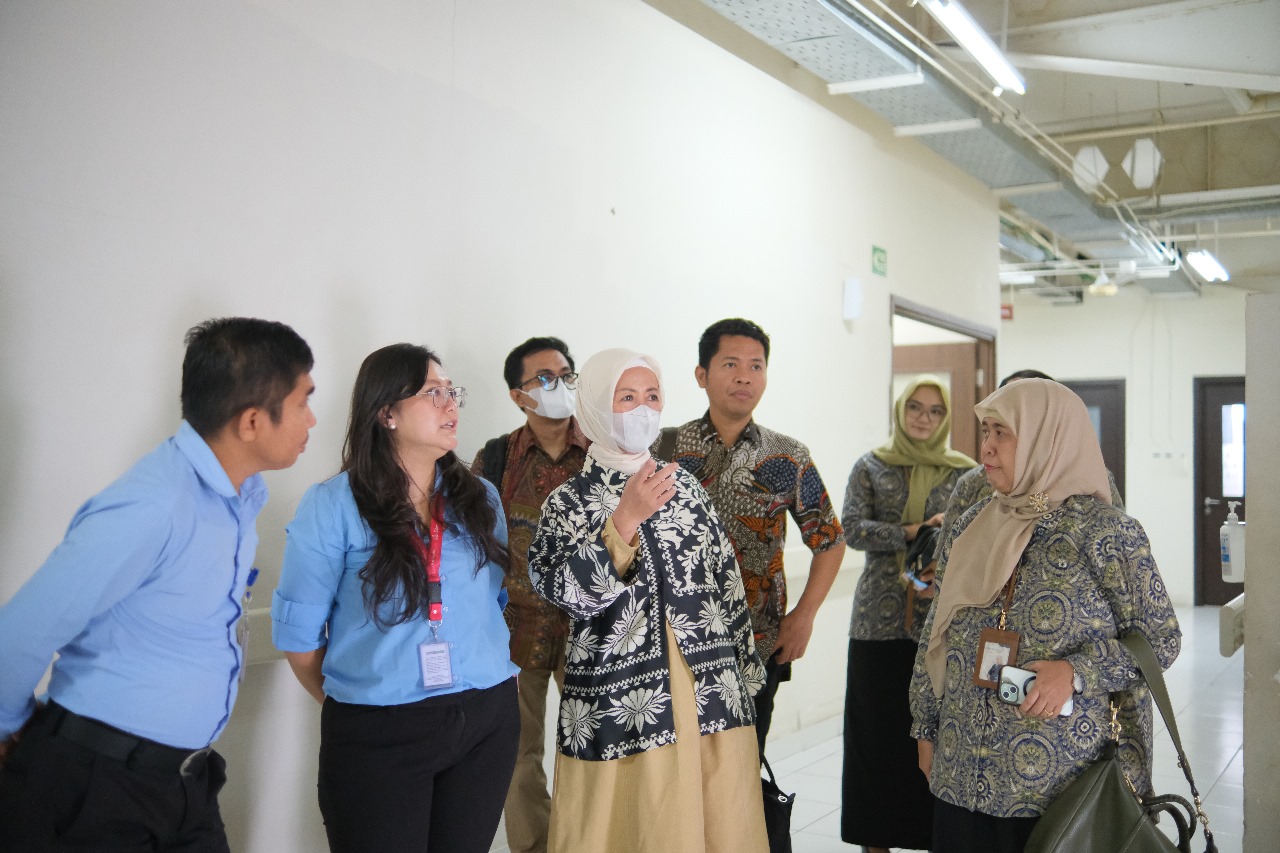 Dewan Pengawas BPJS Kesehatan Iftida Yasar Lakukan Observasi di RS Siloam Baubau Untuk Pastikan Layanan JKN Optimal