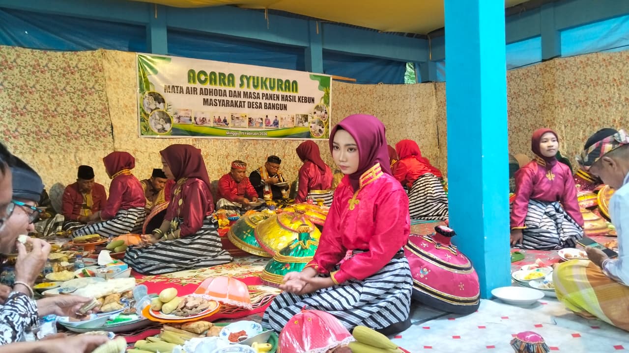 Hadiri Tradisi Mata Air Adhoda Desa Bangun, Bupati Buton Selatan Muh Adios Tekankan Harmoni dan Pelestarian 7 1 2