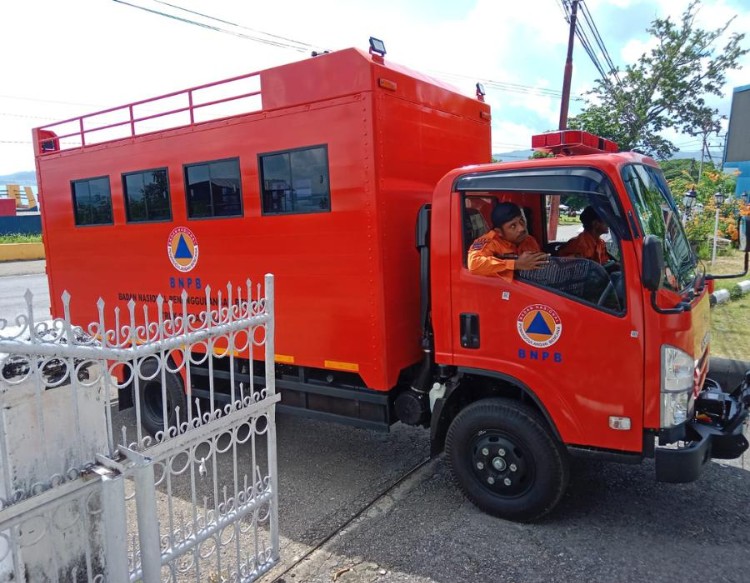 Truk serbaguna bantuan Badan Nasional Penanggulangan Bencana (BNPB) yang diterima BPBD Buton untuk mendukung operasional dan kesiapsiagaan penanggulangan bencana.