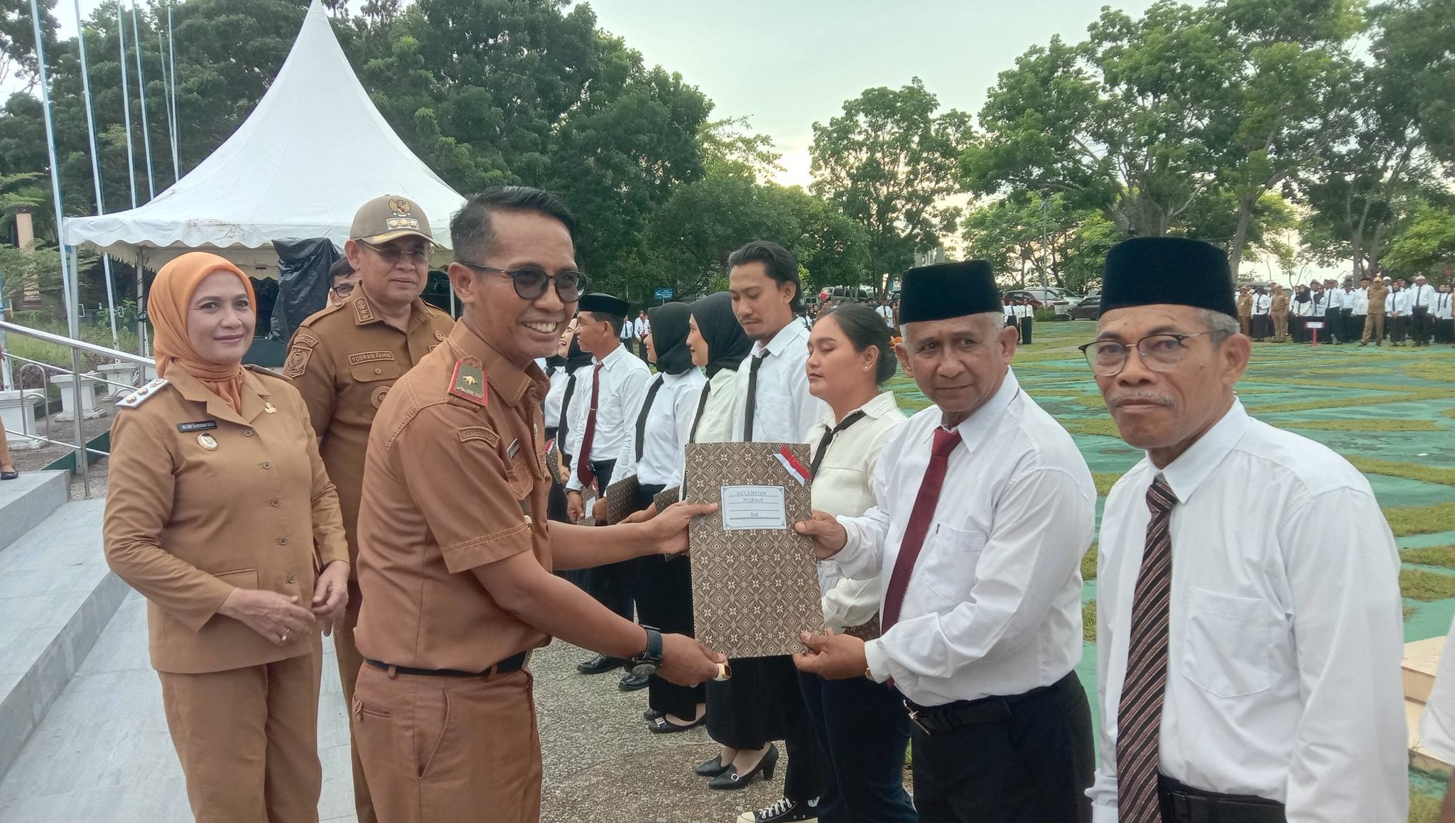 Wali Kota Baubau H Yusran Fahim Nilai RT/RW Adalah Fondasi Harmoni Masyarakat
