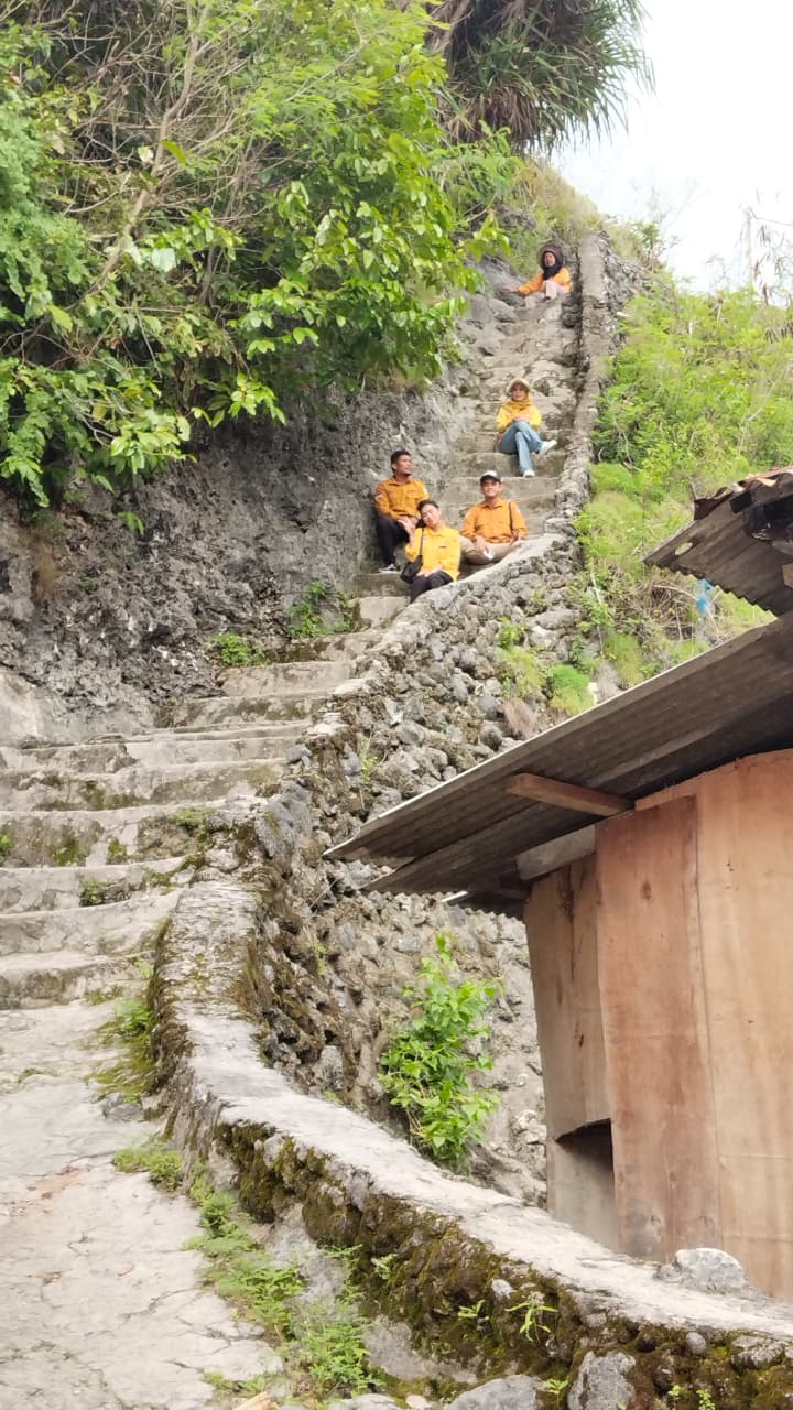 Kabid Kesmas Buton Selatan Wa Ode Mahazura Tinjau Faskes Batuatas, Medan Ekstrem Menuju Puskesmas Disorot 8 4 1