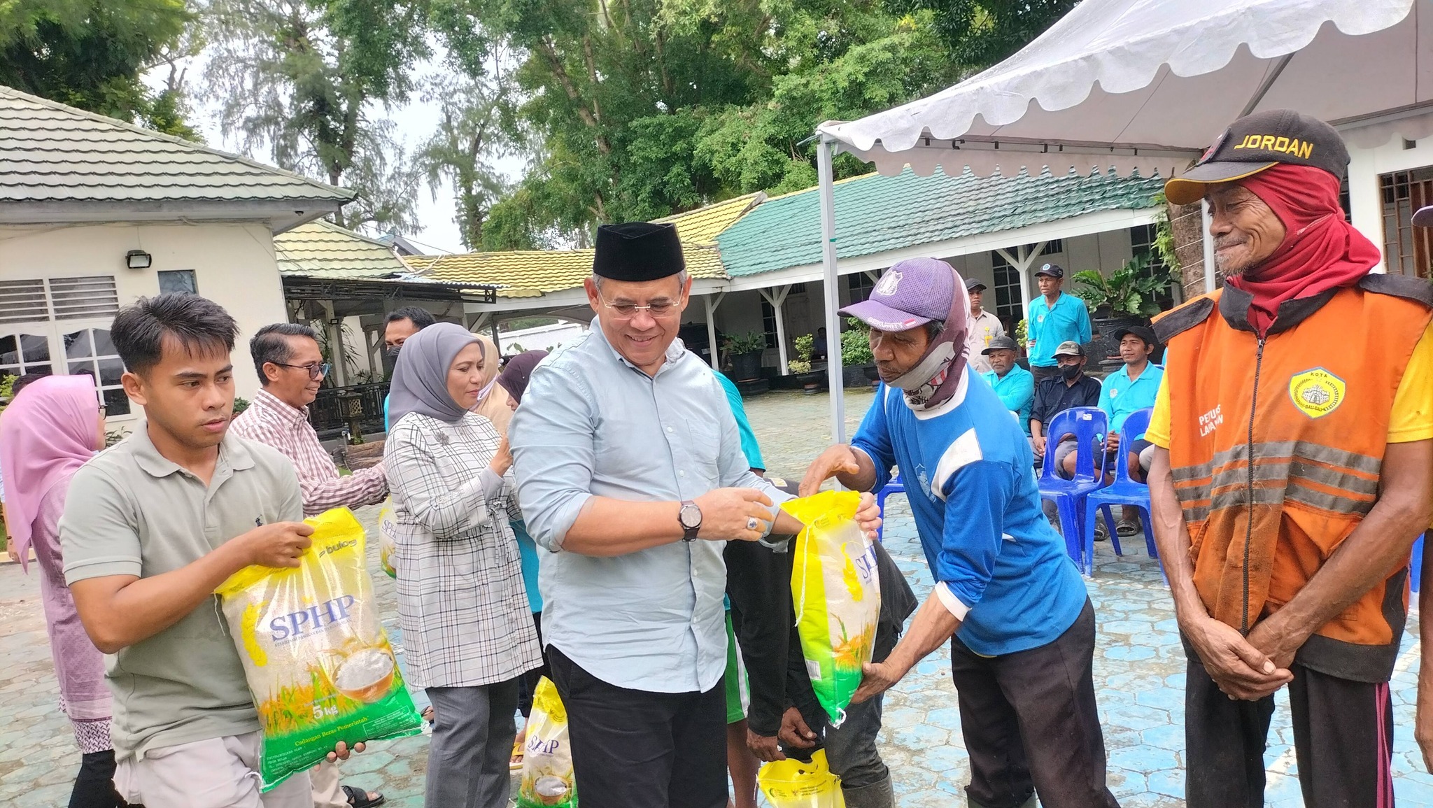 Antisipasi Sampah Lebaran, Wali Kota Baubau HYF Siagakan Pesukan Kuning