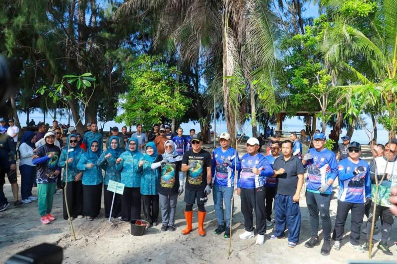Bupati Buton Selatan H Muh Adios Dukung Kampanye Hemat Energi dan Promosi Pariwisata Lewat Gowes HUT ke-62 Sultra