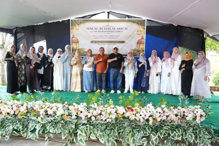 Bupati Busel H Muh Adios Serukan Persatuan Warga dalam Halal Bi Halal 1447 Hijriah