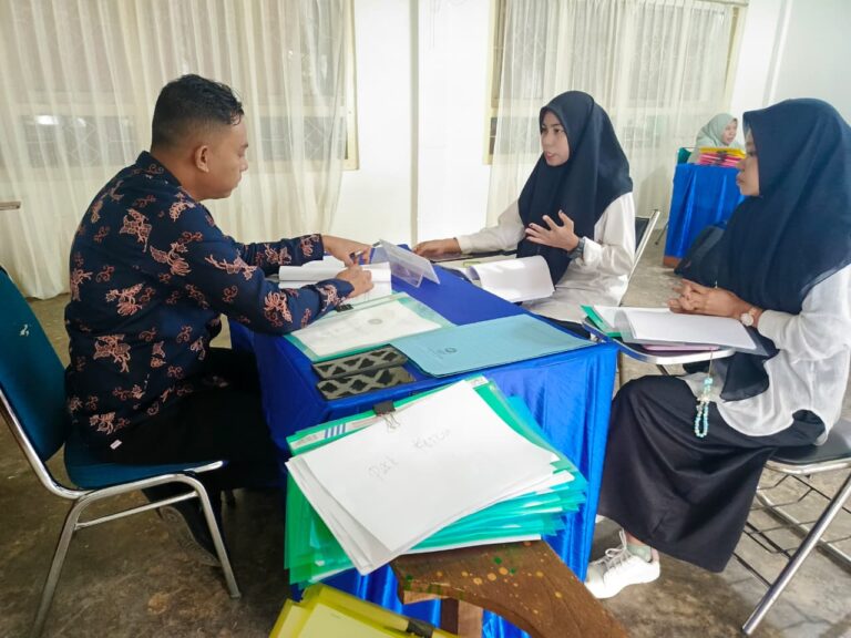 Mahasiswa Antusias Ikuti Ujian Proposal Skripsi, STAI YPIQ Baubau Tegaskan Komitmen Mutu Akademik