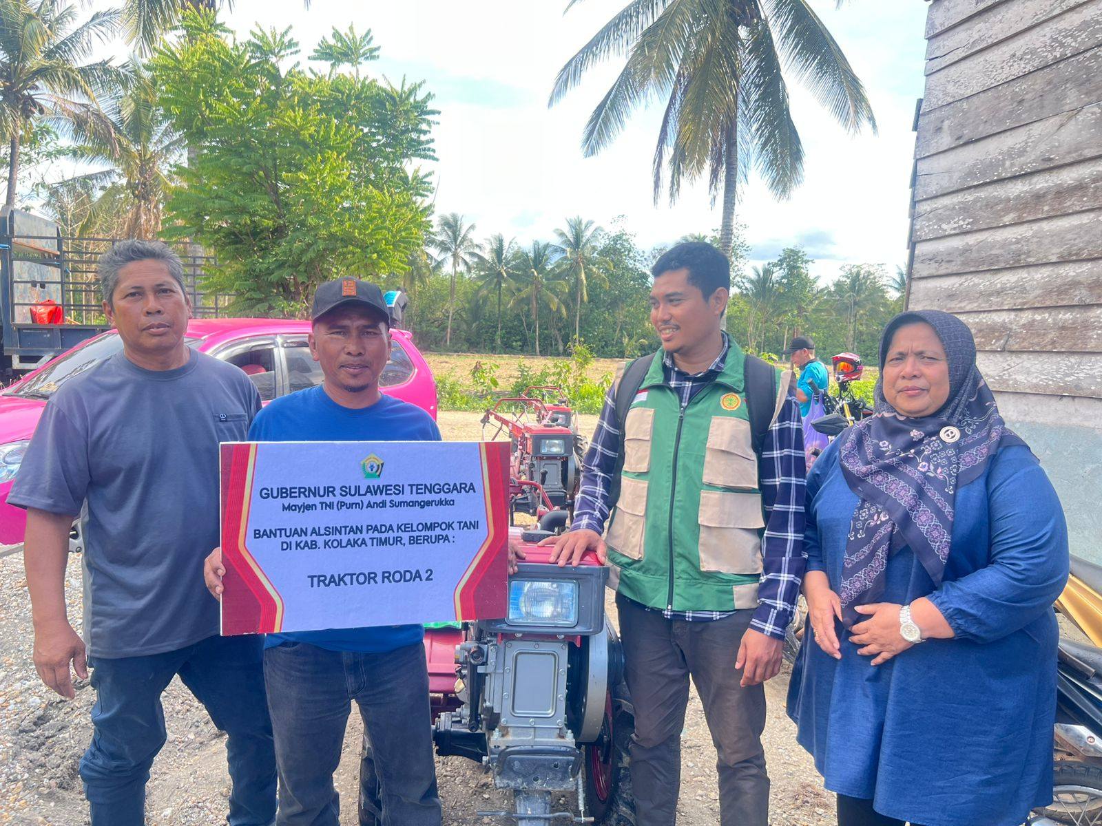 Gubernur Sultra ASR Dorong Efisiensi Pertanian dengan Ratusan Alsintan Modern 1 Gubernur Sultra ASR Dorong Efisiensi Pertanian dengan Ratusan Alsintan Modern