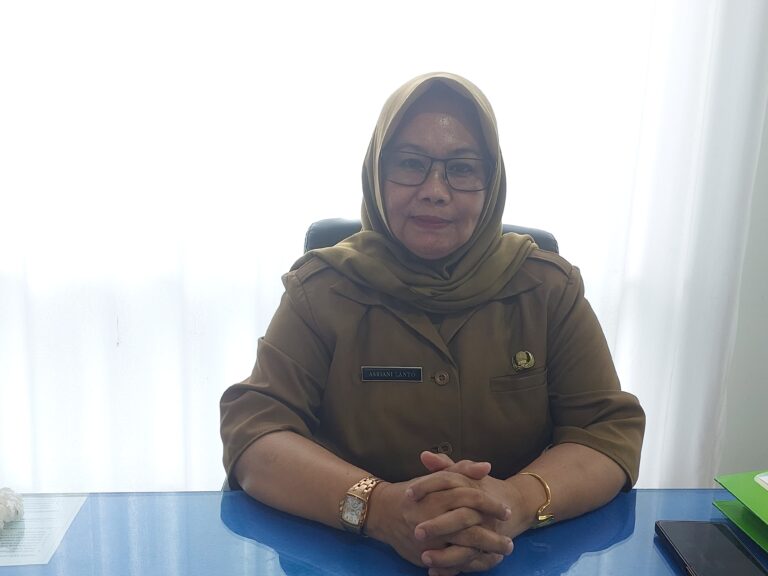 Kepala UPTD Labkesda Kota Baubau Asriani Lanto AMK