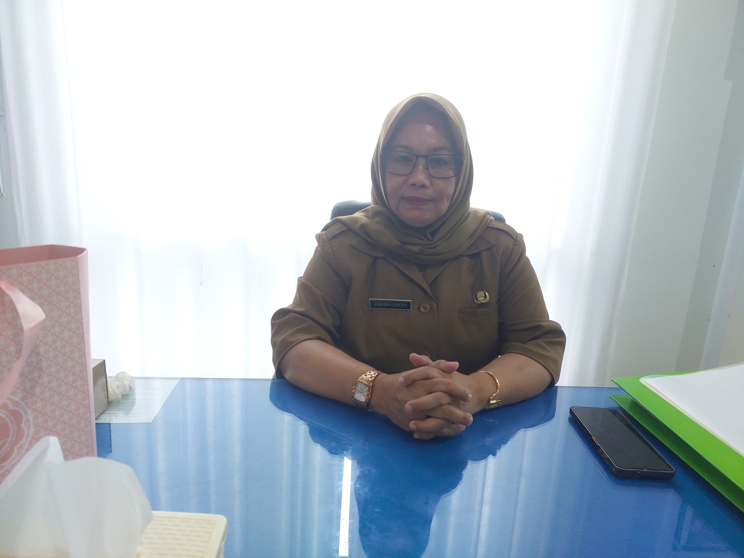 Kepala UPTD Labkesda Kota Baubau Asriani Lanto AMK